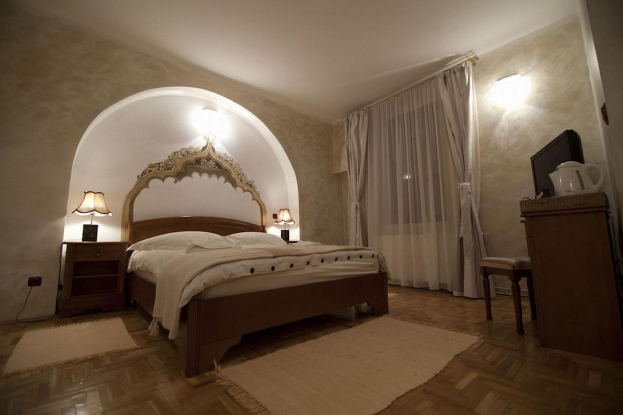 Double Room,917440579:JPEG